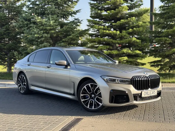 Photo BMW 740